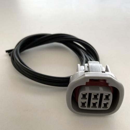 فيش حساس تويوتا الريس و حساس دعسه 350Z نيسان (أصلي) مع أسلاك تكسل ١٨قيج/٠.٧٥ ملي