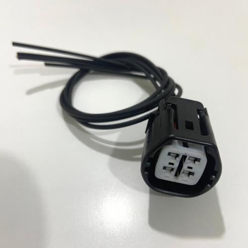 فيش دينمو شارج تويوتا و ياباني (أصلي من المصنع) مع أسلاك تكسل ١٨ قيج/٠.٧٥ ملي