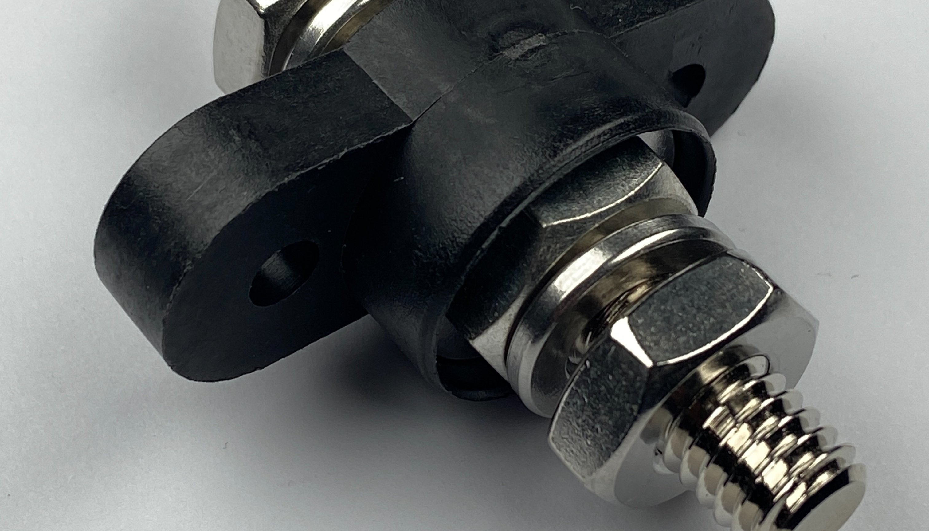 براغي (Stud) توزيع كهرباء