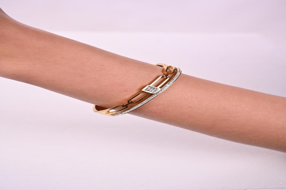 أسوارة نسائية لون ذهبي من لادون