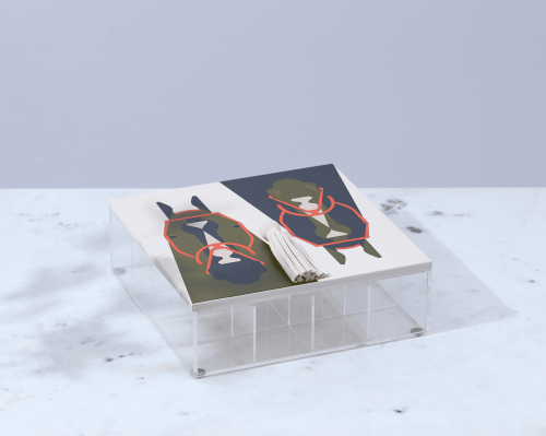 صندوق بغطاء حجم كبير