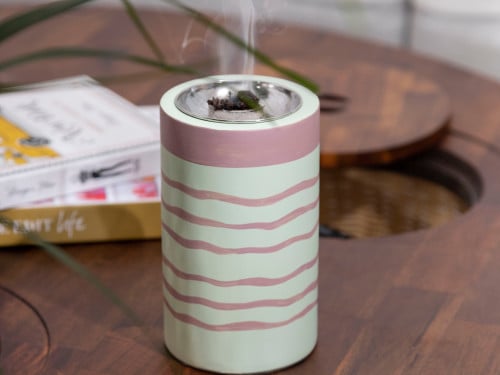 مبخرة خشب بتصميم فريد