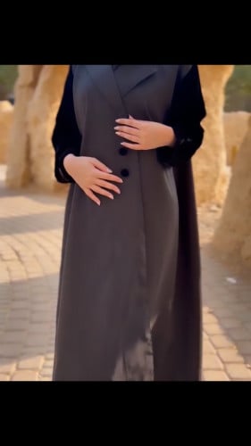 عبايه قصة كلوش قماش تفته مع مخمل