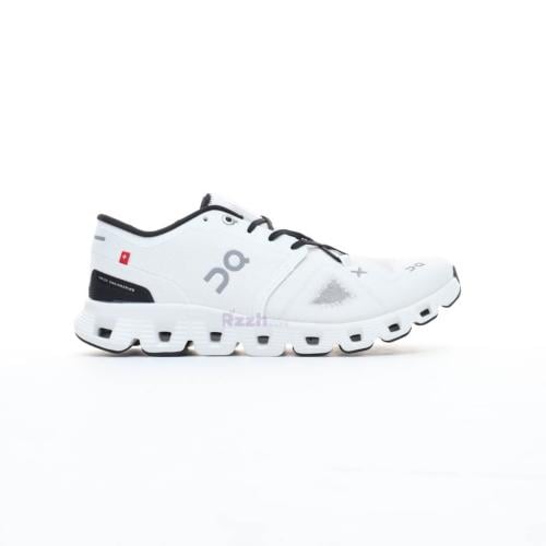 On Running Cloud X white/black Shoes