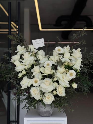 فازة بالورد