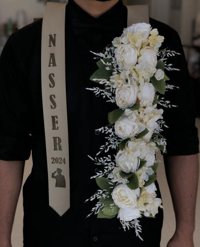 عقد ورد بالاسم