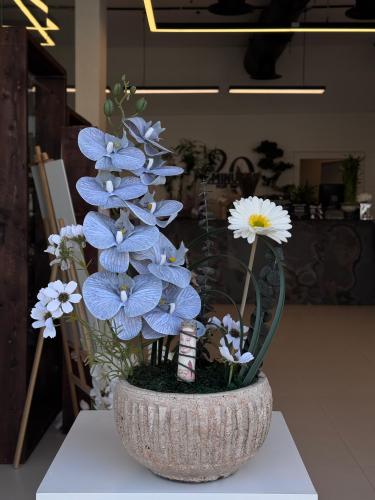 فازة بالورد