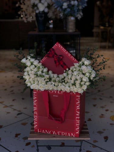 كيس ورد و شوكليت