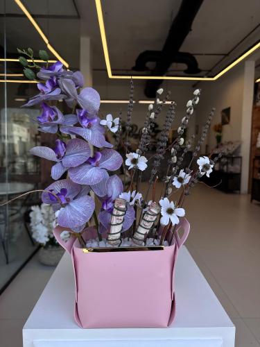 فازة بالورد