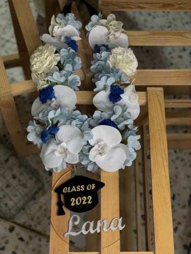 عقد ورد بالاسم