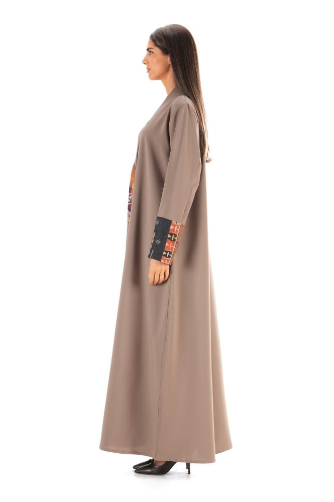 عباية بني كريب بتدخلية ملونة