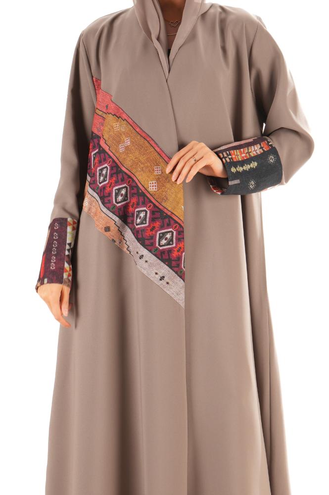 عباية بني كريب بتدخلية ملونة
