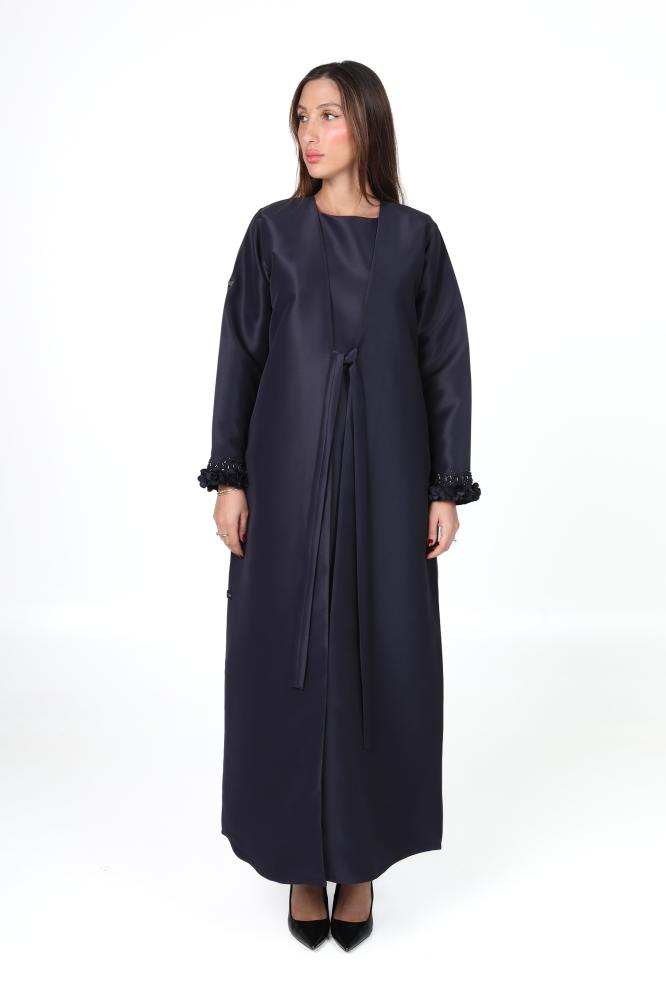 عباية كحلي تفته بمرد داخلي وتطريز على الكم - Norsin