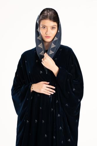 عباية قطيفة بشت بتطريز من الخيوط - Toriana