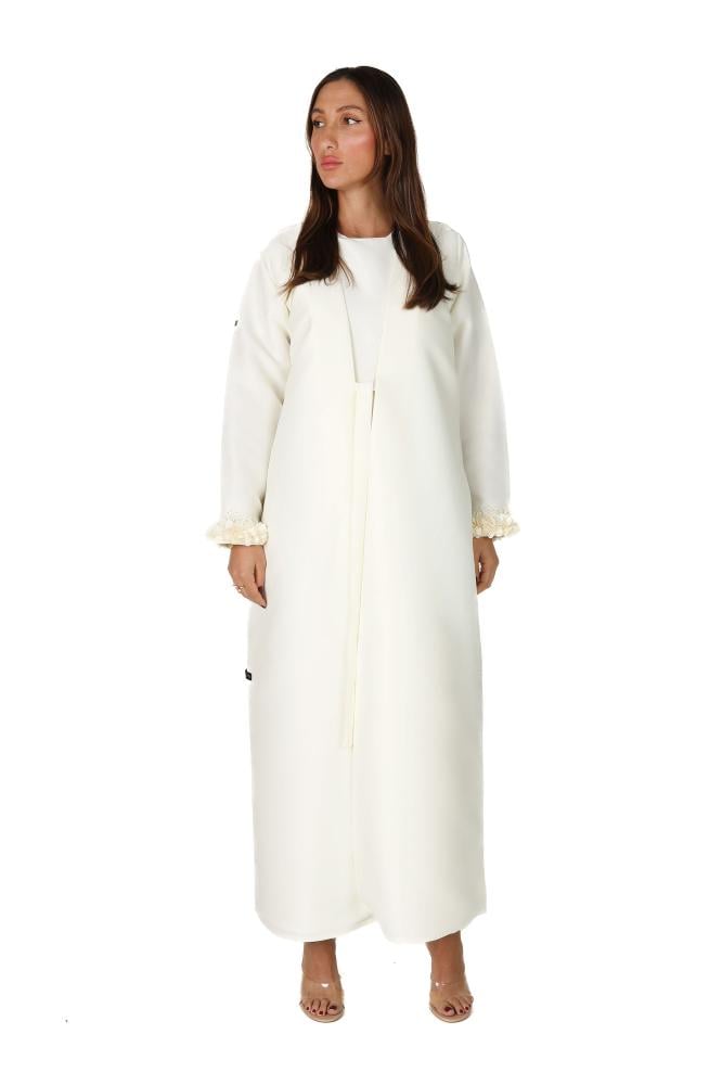 عباية أوف وايت تفته بمرد داخلي وتطريز على الكم - Norsin