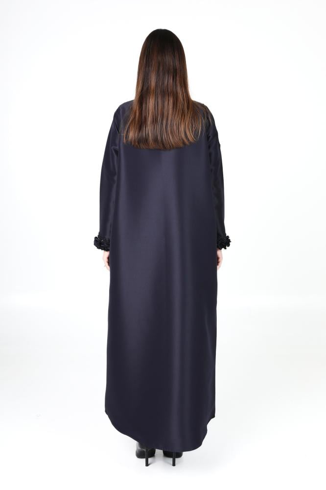 عباية كحلي تفته بمرد داخلي وتطريز على الكم - Norsin