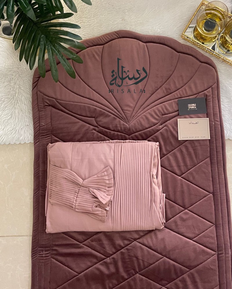 طقم لؤلؤة رسالة المخمليً