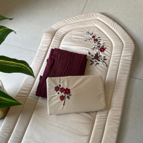 طقم صلاة +بيت مصحف