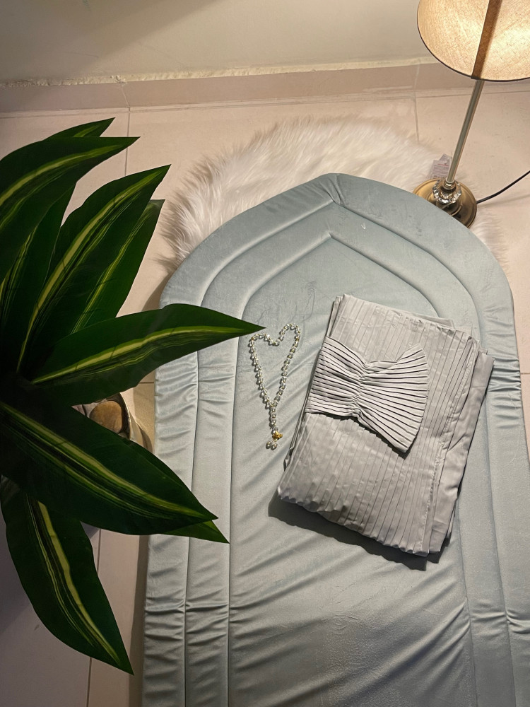 طقم مخملي الباليسة