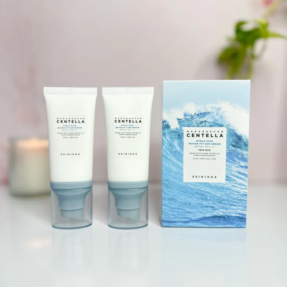 عبوتين سيروم سيكا واقي الشمس المائي بعشبة السينتيلا من سكين 1004 -50+50 مل