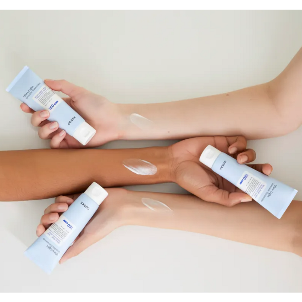 واقي شمس الشفاف بحمض الهايلورنيك عامل حماية 50 من كوسركس - 50 مل