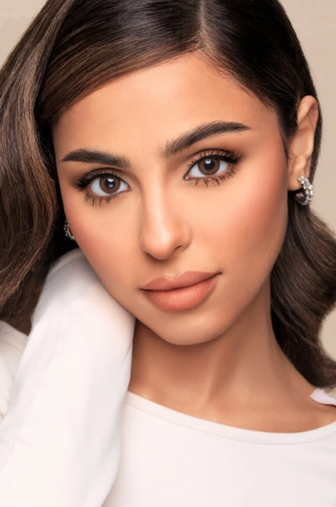 عدسات افل عود اليومية - ملونة زينة - عبوة تحتوي على عدستين
