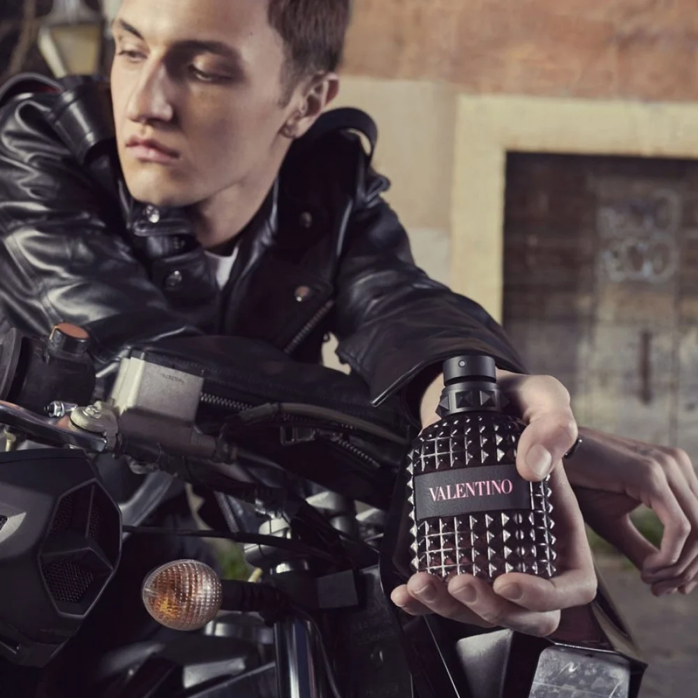 عطر فالنتينو اومو بورن ان روما الرجالي او دو تواليت 100مل