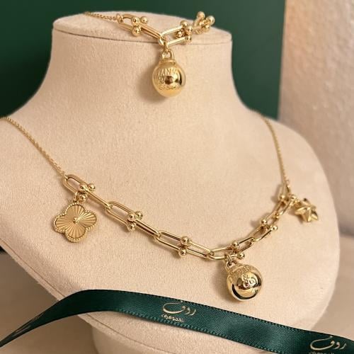 عقد وإسوارة ذهب عيار18–5018