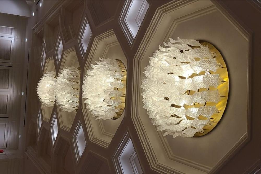 ثريات للفلل الفخمة