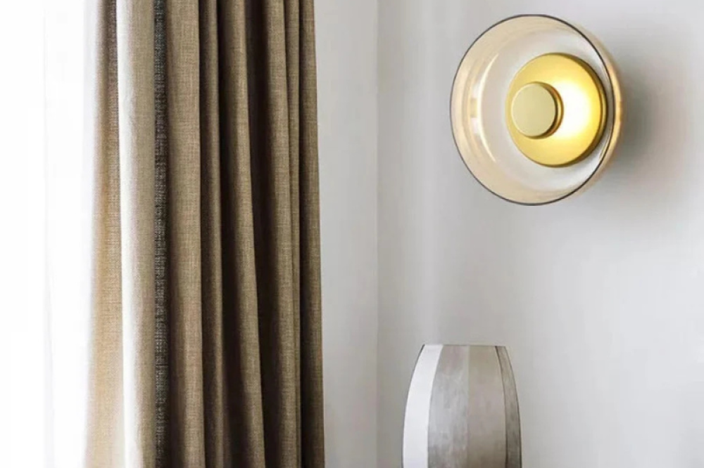 لمبات جدارية داخلية