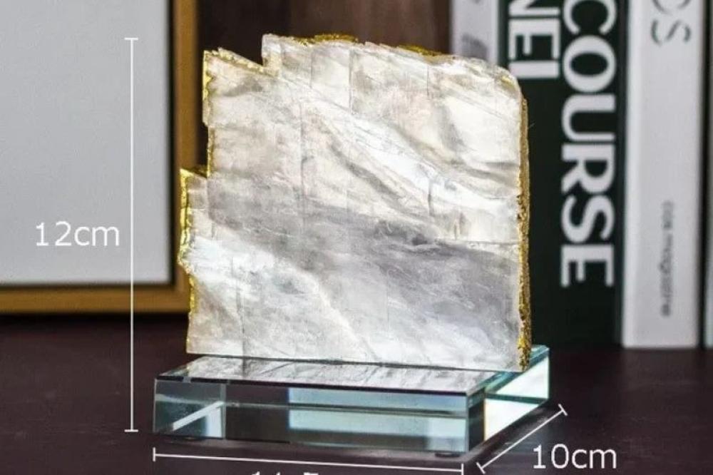 أنواع التحف والإكسسوارات للفلل