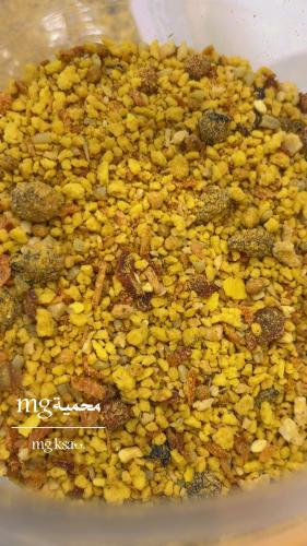 ‎باتيه ايق فود للكروان والببغاوات المتوسطه