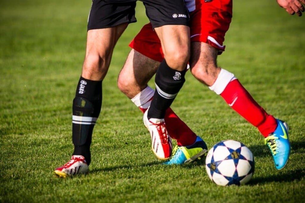 الدليل الشامل لمعرفة أفضل أنواع الأحذية الرياضية لكرة القدم