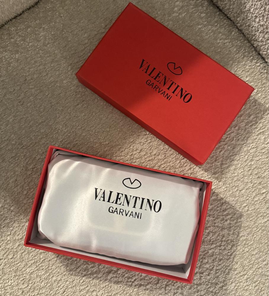 شنطة براند VALENTINO