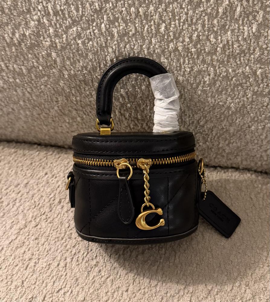 شنطة براند COACH