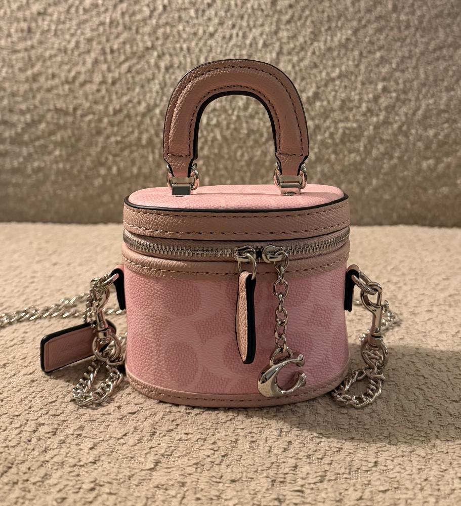 شنطة براند COACH