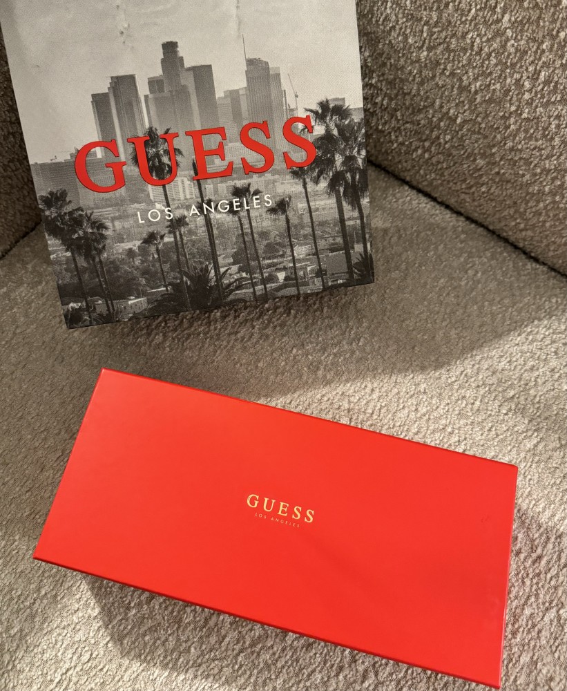 شنطة براند GUESS اصلي 100٪
