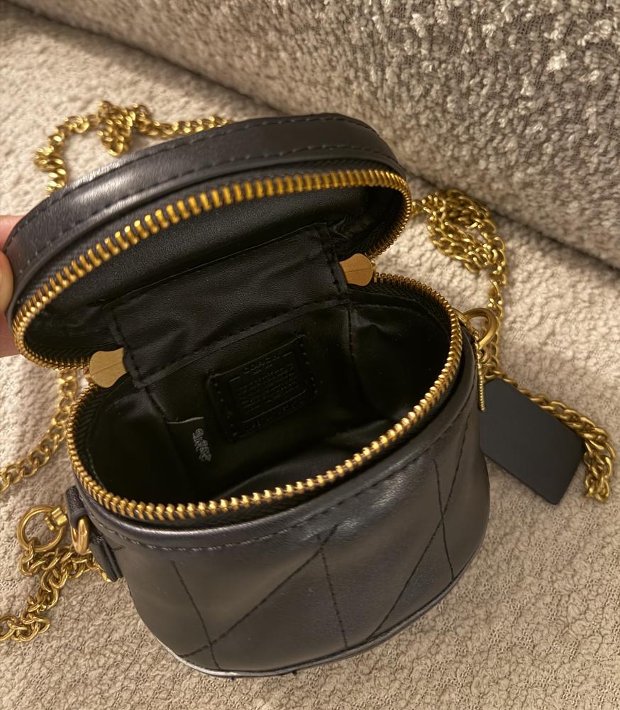 شنطة براند COACH