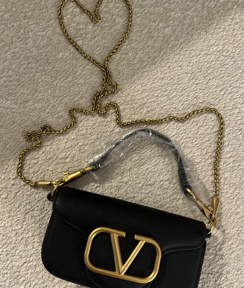شنطة براند VALENTINO