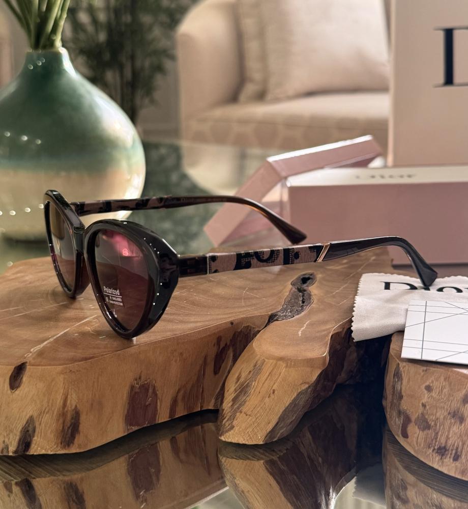 نظارة ديور شامل الملحقات