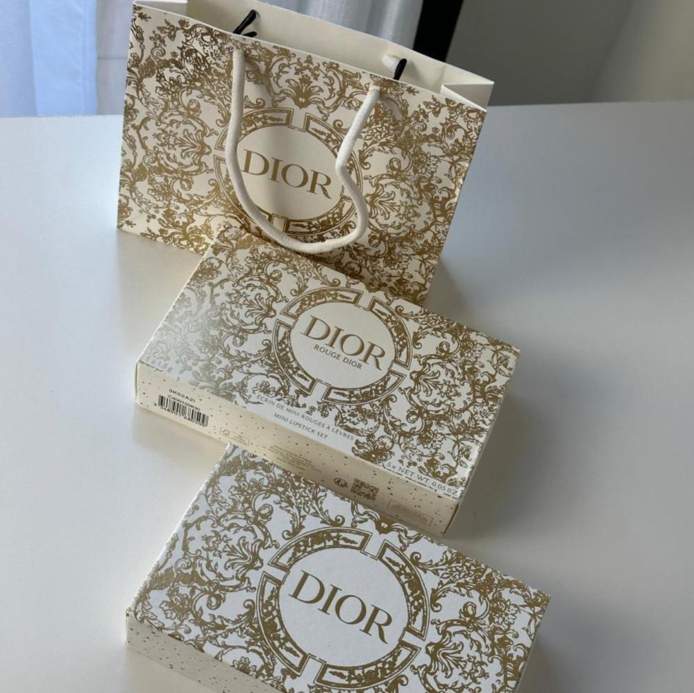 مجموعة ارواج ديور - ابيض