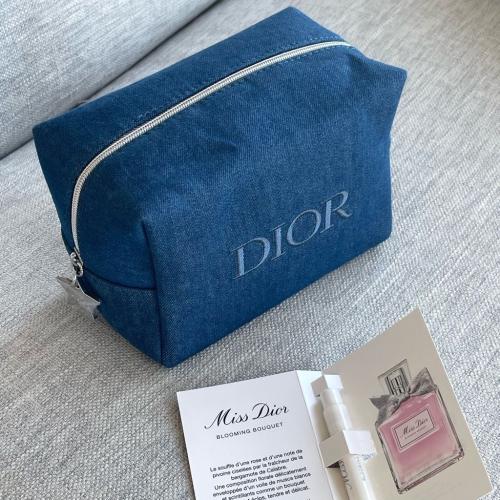 شنطة مكياج ديور جينز Dior jeans makeup bag