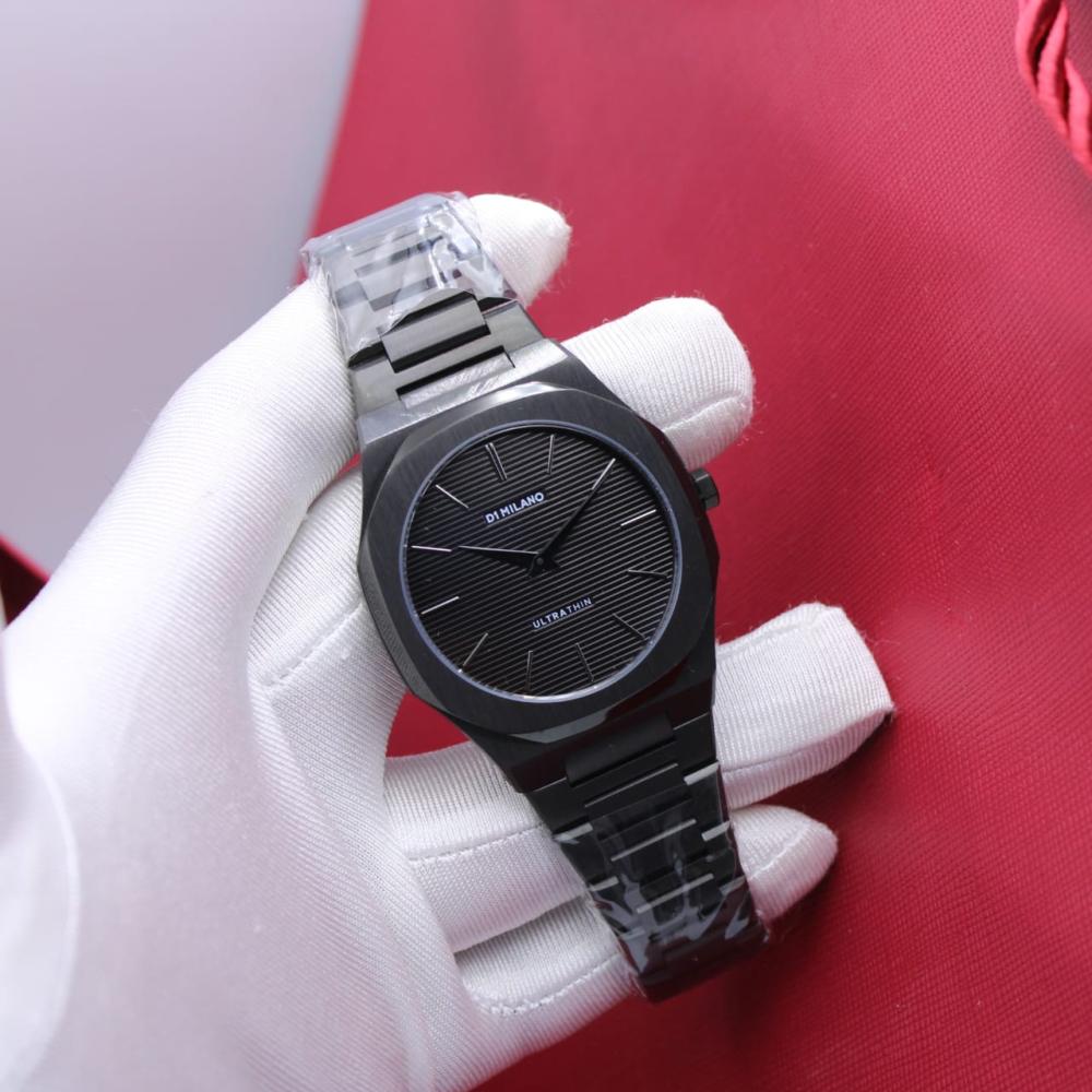 ساعة رجالية سوداء D1 Milano ساعة معدنية أنيقة