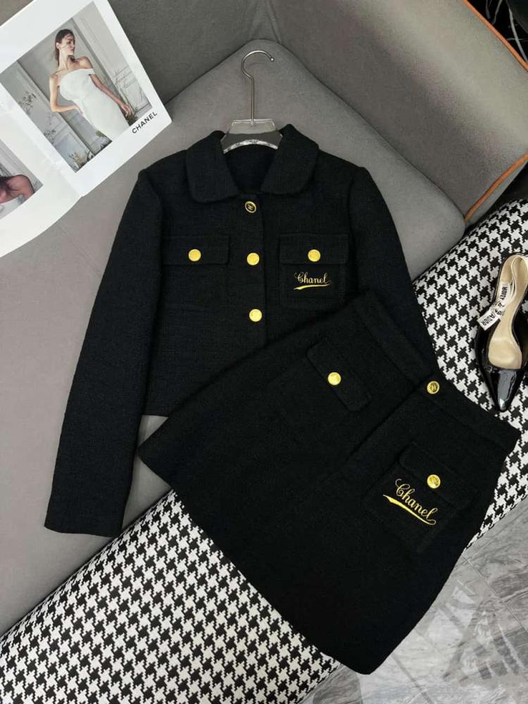 Chanel New 2025 Skirt and Jacket Set in Luxurious Black with