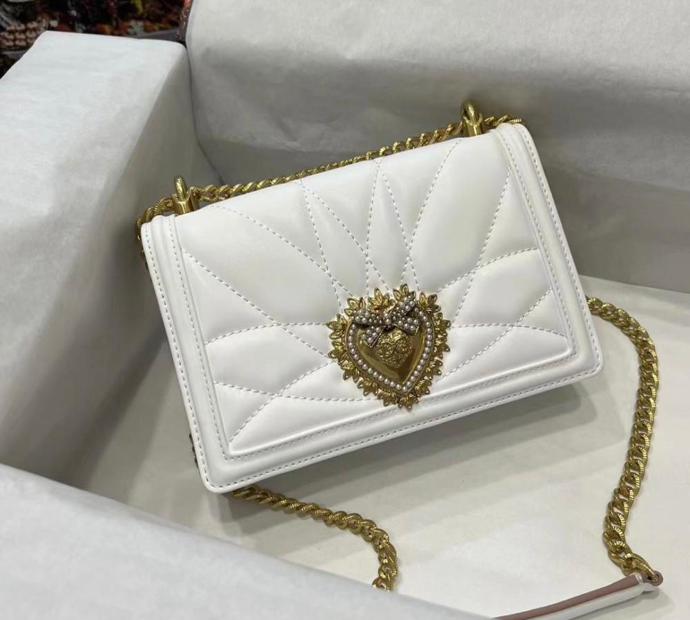 حقيبة نسائي D&G ديفوشن راقية بلون أبيض بسلسال ذهبي
