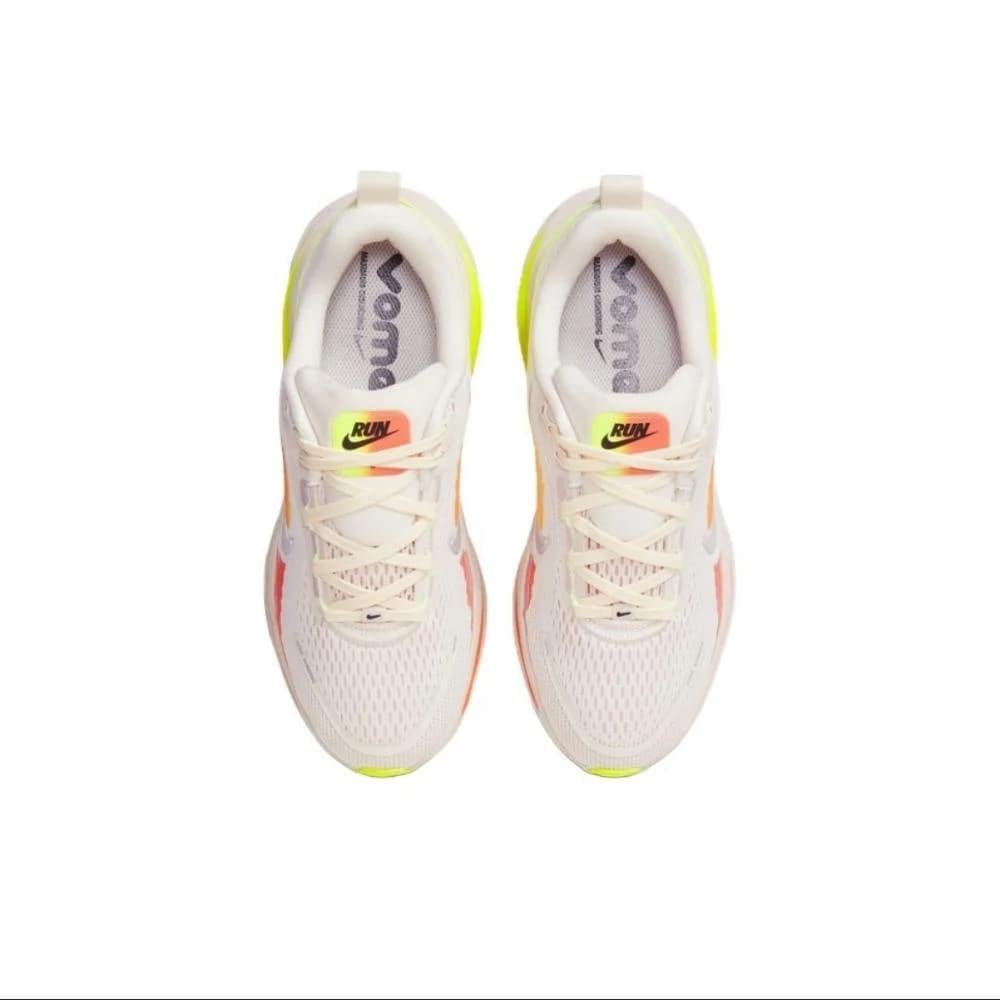 Nike vomero 18ホワイト/イエロー Amazon.com | Nike Men's Vomero 18 Sneaker, White/Black