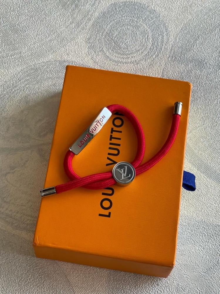 louis vuitton red ribbon