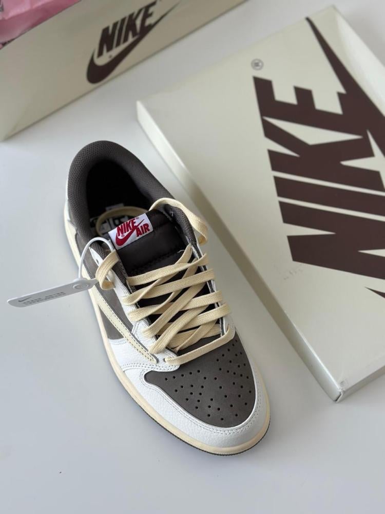 travis scott white laces