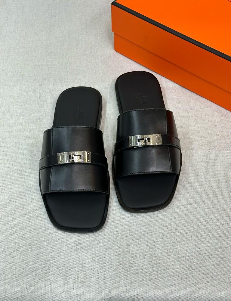 【HERMES】H231739ZH02410 ブラック Gabriel サンダル ☆金具までオールブラック☆HERMES Gabriel サンダル (HERMES