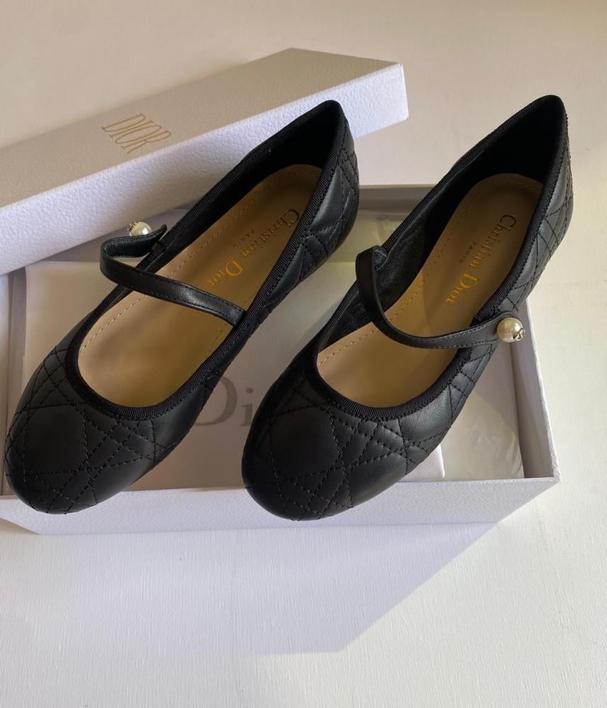 【関税&送料込】Dior Shade Leather Ballerinas With Elastic B Dior Shade Ballet Flat Black Lambskin and Elastic Straps | DIOR